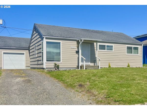 934 PACIFIC AVE, Coos Bay, OR 97420