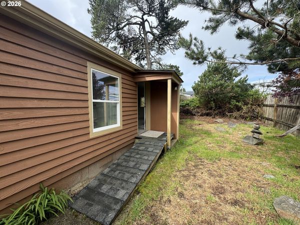 1714 COOSAH CT, Florence, OR 97439