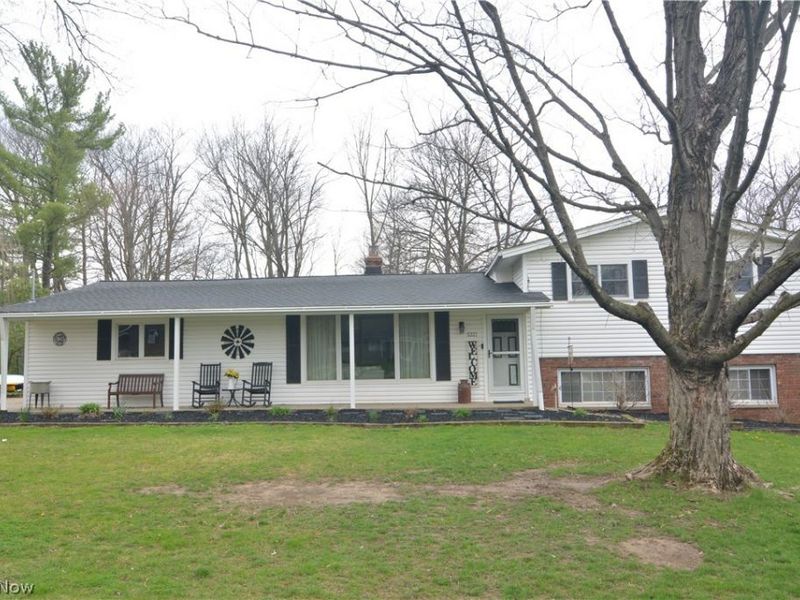 6921 Cranbrook Drive, Brecksville, OH 44141 Photo 2