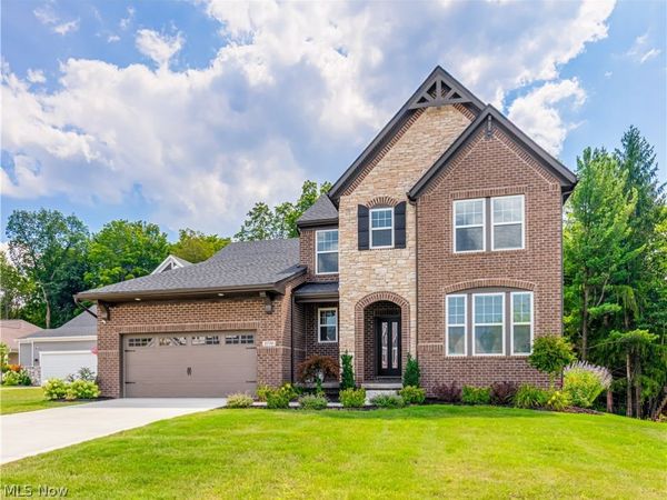 2770 Weeping Pine Drive, Medina, OH 44256