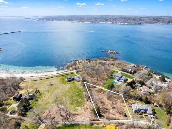 5 Elm Avenue, Gloucester, MA 01930