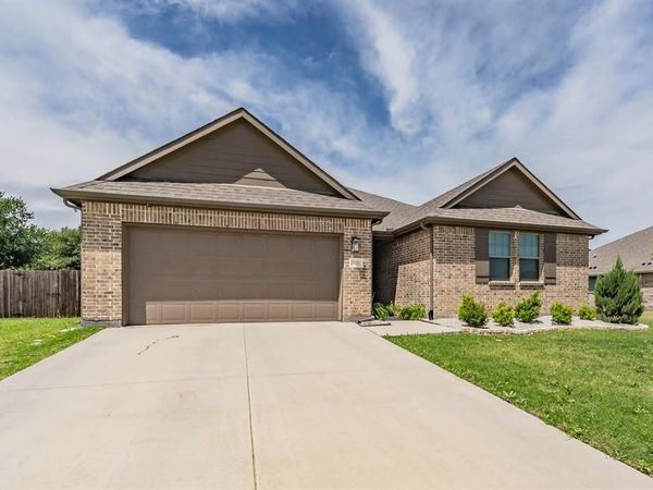 13301 Ridings Drive, Fort Worth, TX 76052