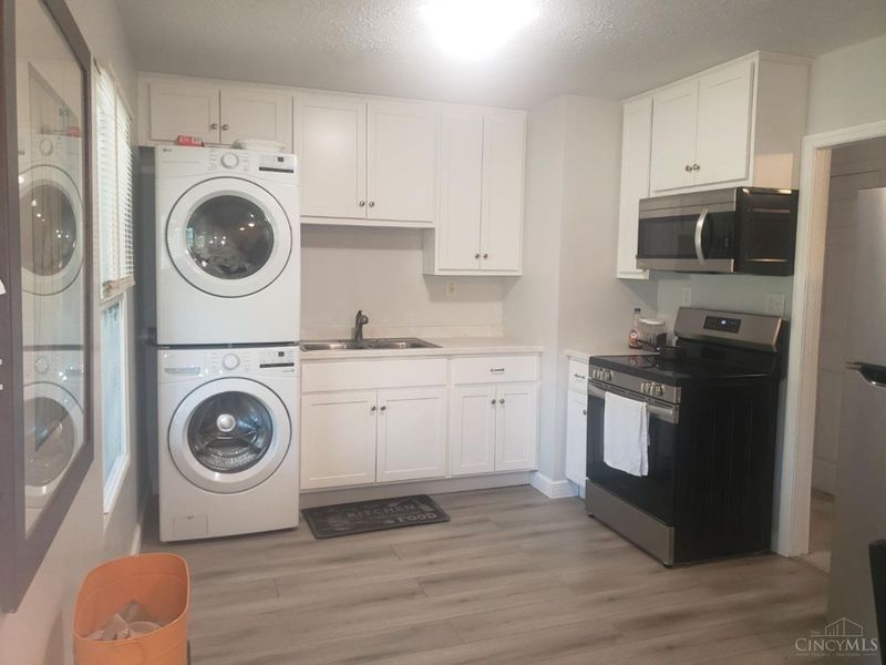 9884 Dunraven Drive, Colerain Township, OH 45251 Photo 5