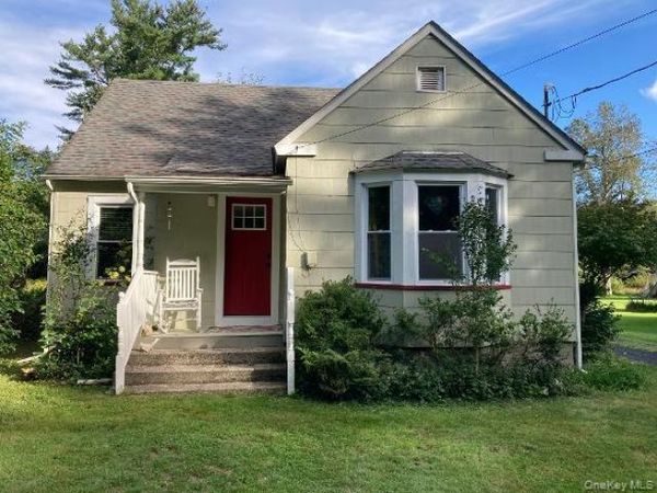 104 Canal Drive, Godeffroy, NY 12729