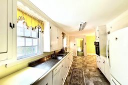 940 Ellis Avenue  photo 4