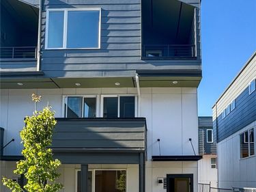 6909 42nd Avenue S, Unit A, Seattle, WA 98118