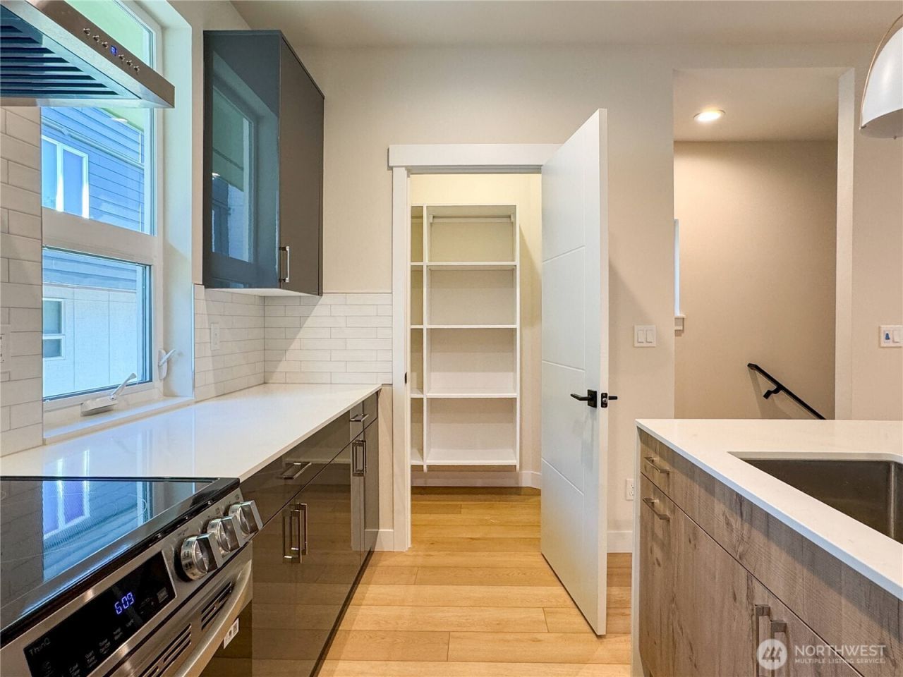 6909 42nd Avenue S, Unit A, Seattle, WA 98118