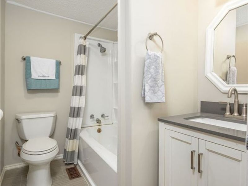 1069 W Nimisila Road, New Franklin, OH 44216 Photo 15