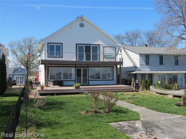4583 Allen Cove Road , Luna Pier, MI 48157