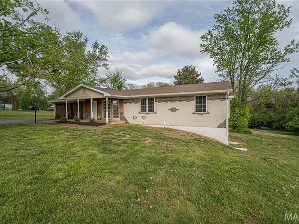 3085 Old Highway 100 , Villa Ridge, MO 63089