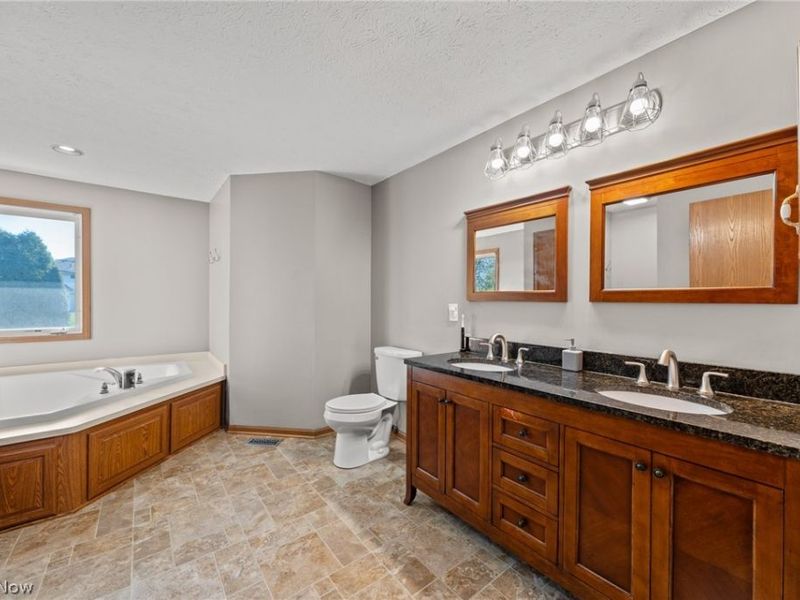 5242 Aster Avenue NE, Canton, OH 44705 Photo 35