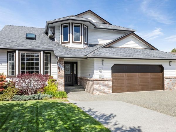 6226 McRobb Ave , Nanaimo, BC V9V 1L2
