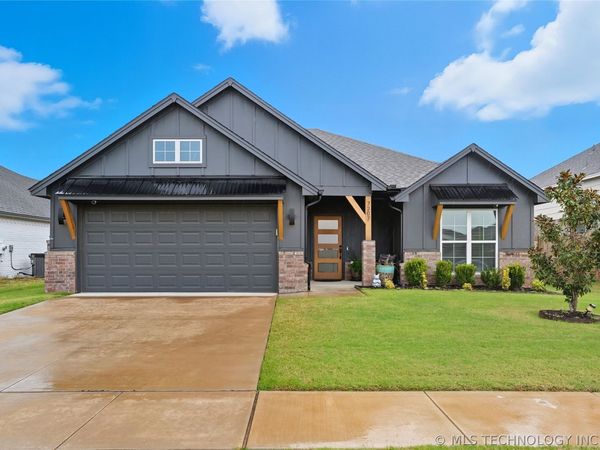7207 E 131st Place S, Bixby, OK 74008
