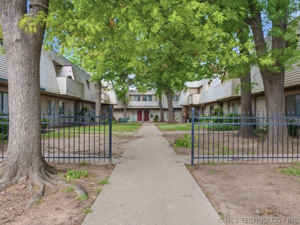 2215 E 66th Place S, Unit 10B6, Tulsa, OK 74136