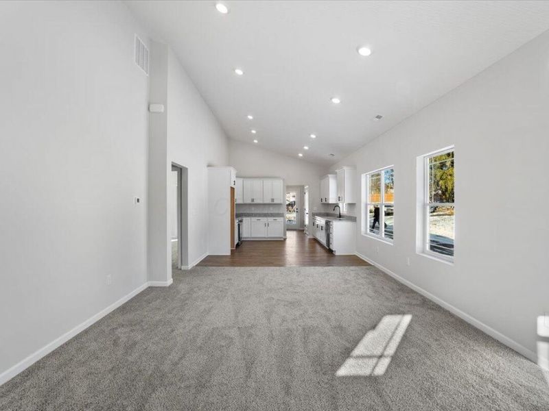 517 E Chillicothe Avenue , Bellefontaine, OH 43311 Photo 9