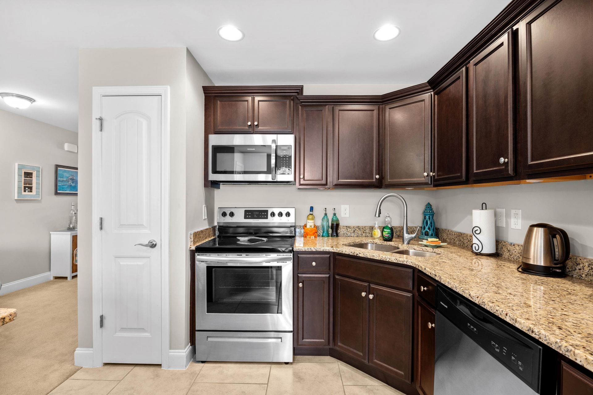 515 Riverward Dr.  Photo 11