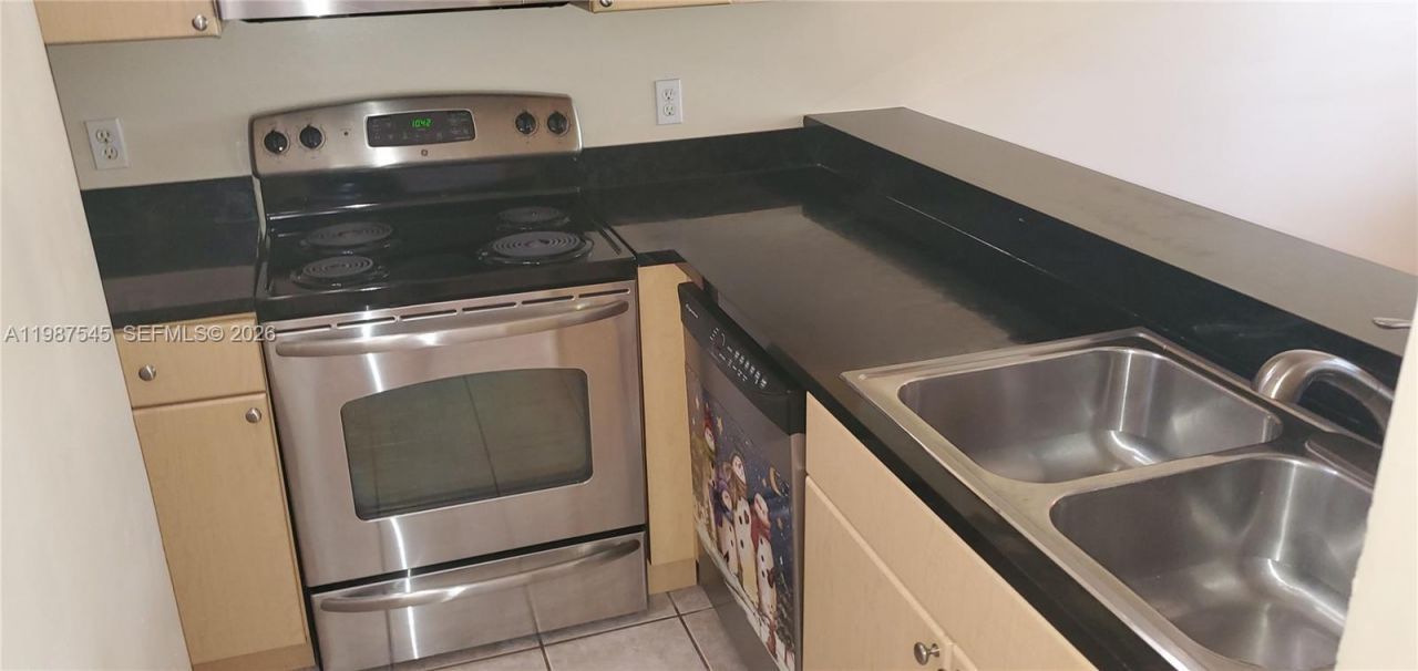 1103 Coral Club Dr, Unit 1103, Coral Springs, FL 33071 Photo