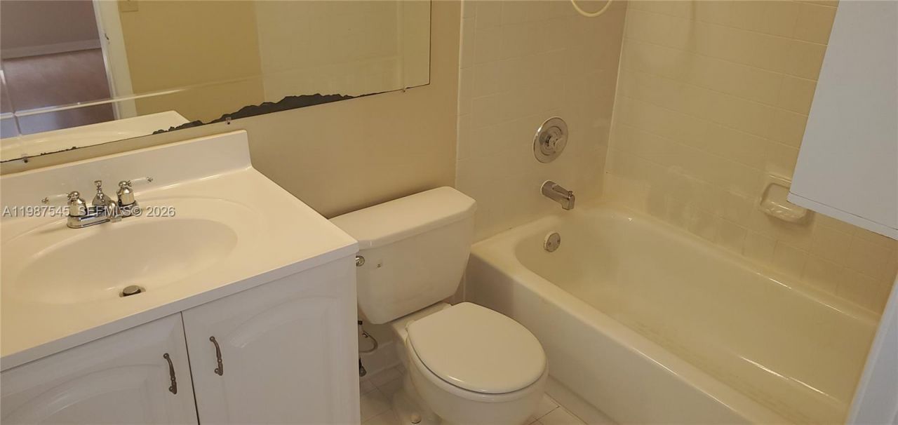 1103 Coral Club Dr, Unit 1103, Coral Springs, FL 33071 Photo