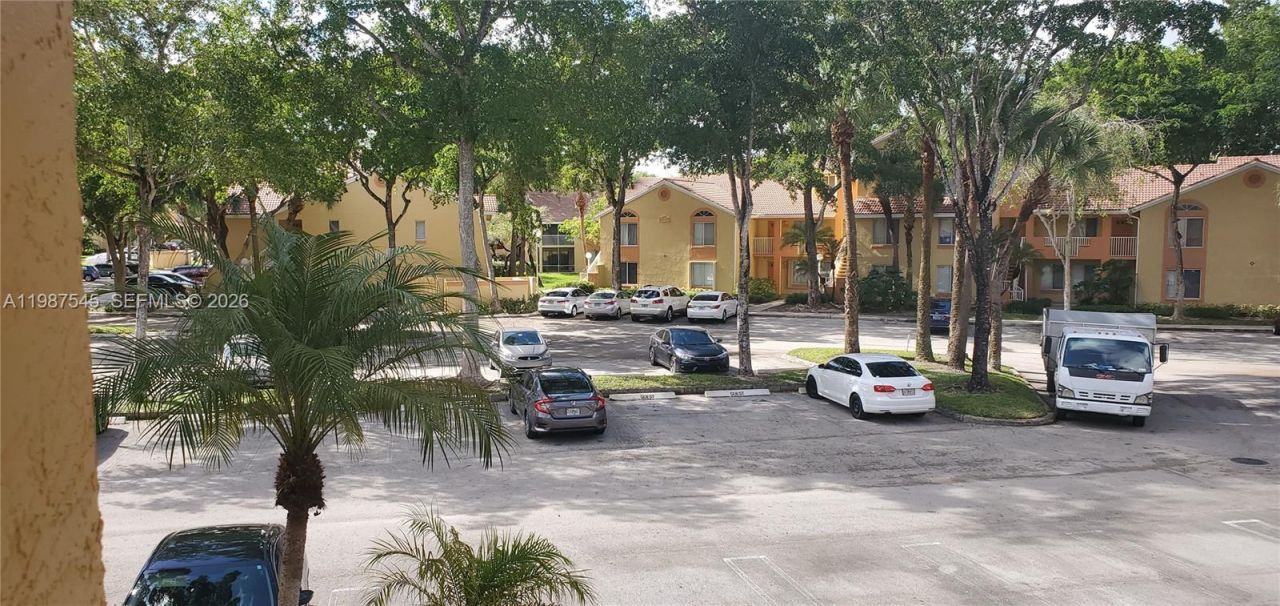 1103 Coral Club Dr, Unit 1103, Coral Springs, FL 33071 Photo