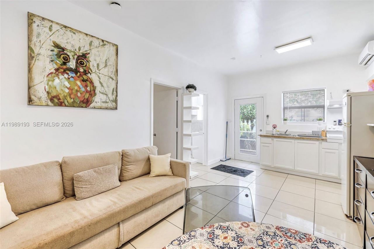 12085 W Dixie Hwy, Biscayne Park, FL 33161 Photo