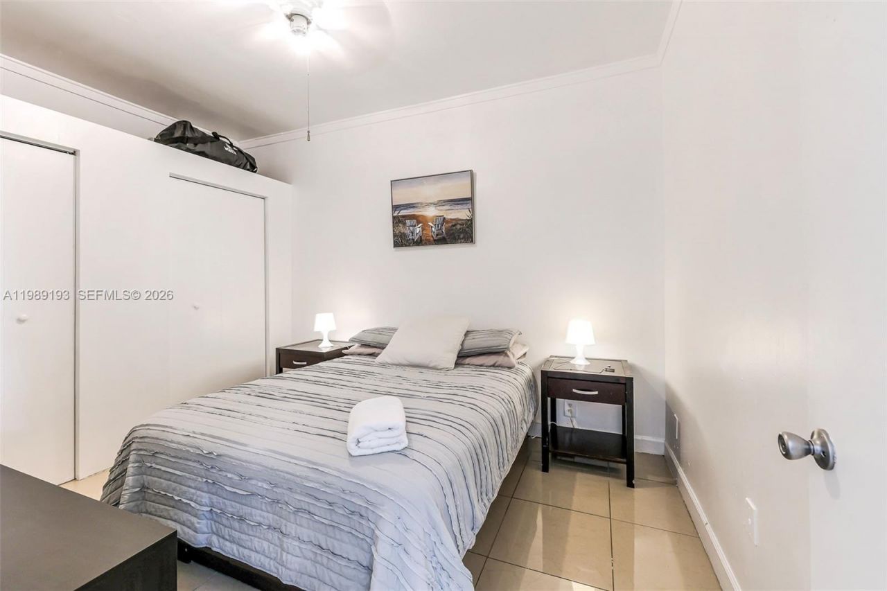 12085 W Dixie Hwy, Biscayne Park, FL 33161 Photo