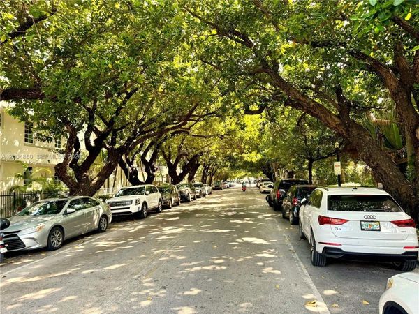 349 Meridian Ave , Unit B202, Miami Beach, FL 33139