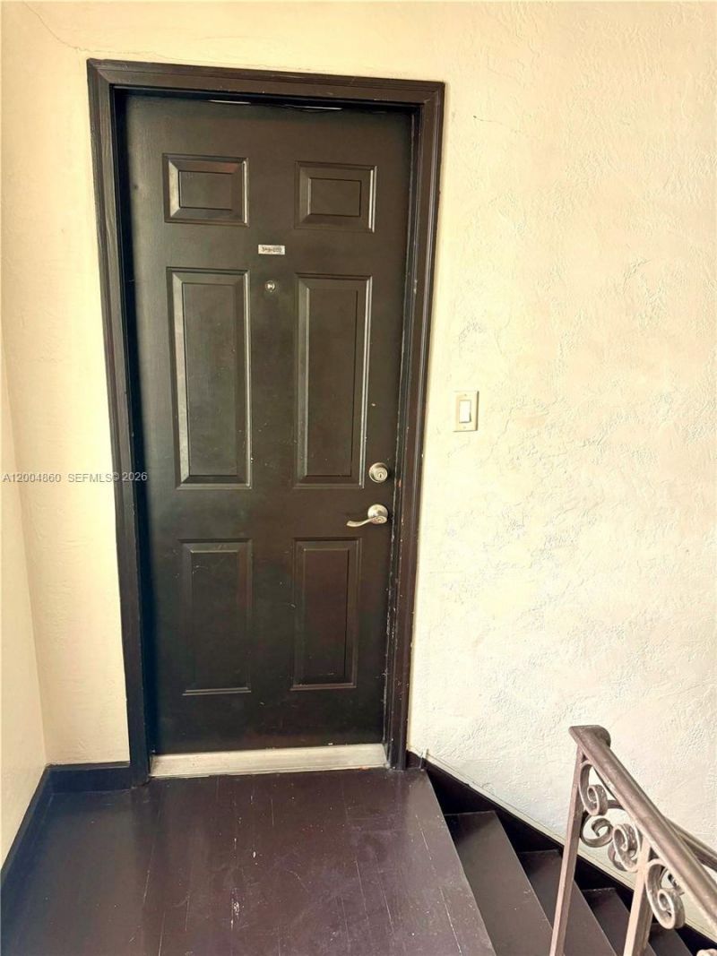 349 Meridian Ave , Unit B202, Miami Beach, FL 33139 Photo