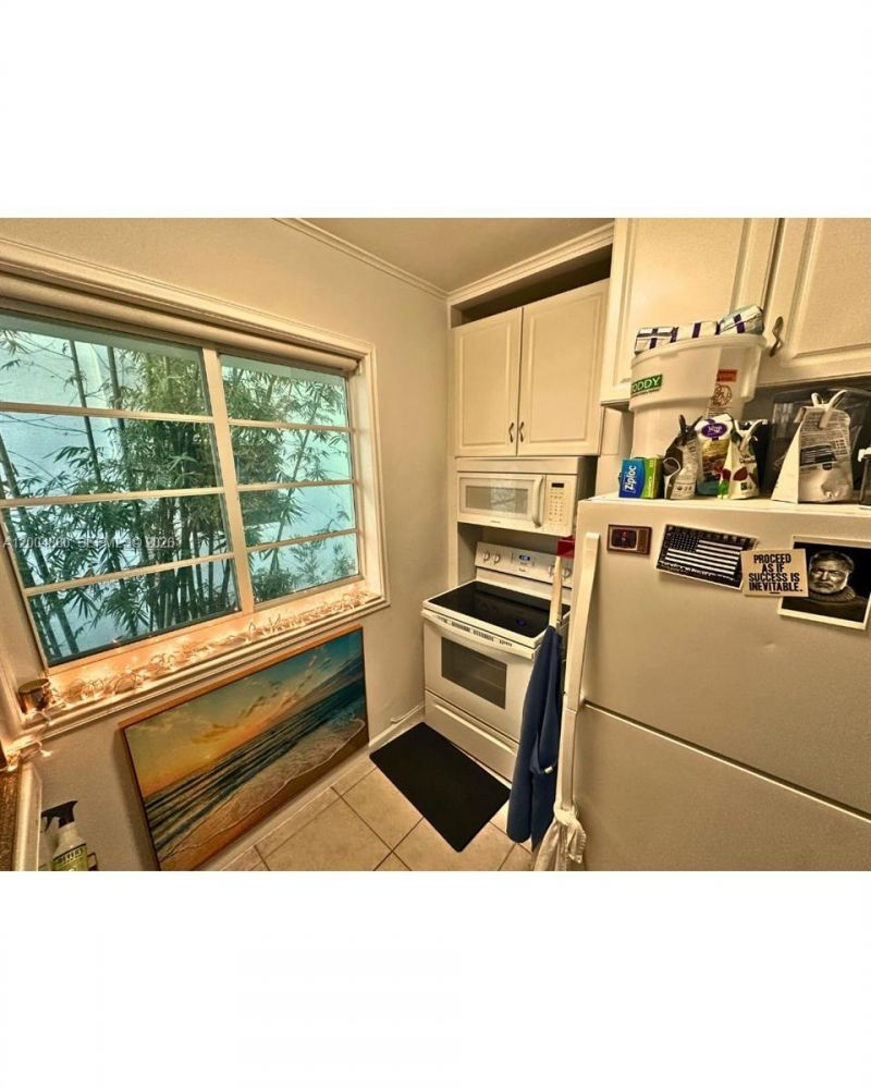 349 Meridian Ave , Unit B202, Miami Beach, FL 33139 Photo