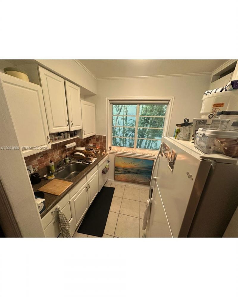 349 Meridian Ave , Unit B202, Miami Beach, FL 33139 Photo