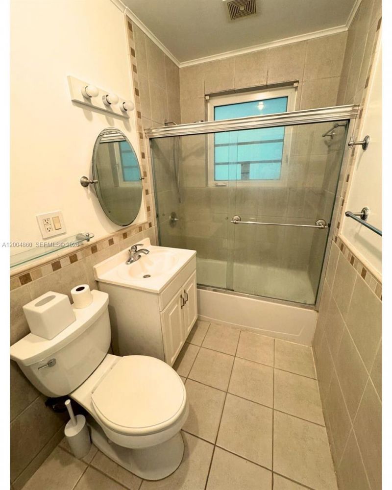 349 Meridian Ave , Unit B202, Miami Beach, FL 33139 Photo