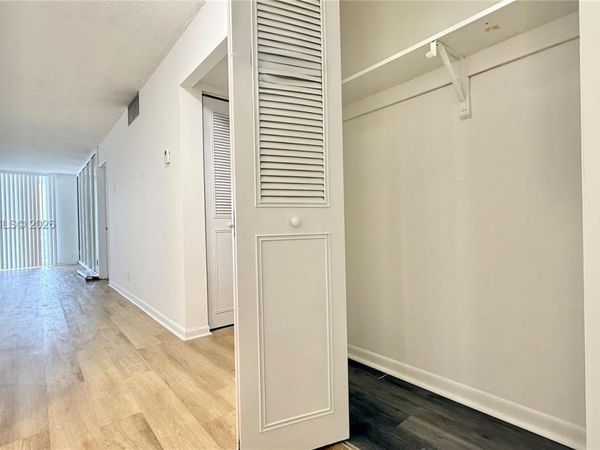 1830 Dixieanna St , Unit 404, Hollywood, FL 33020