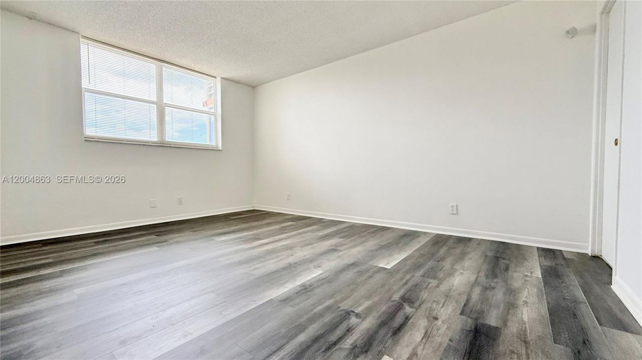 1830 Dixieanna St, Unit 404, Hollywood, FL 33020 Photo
