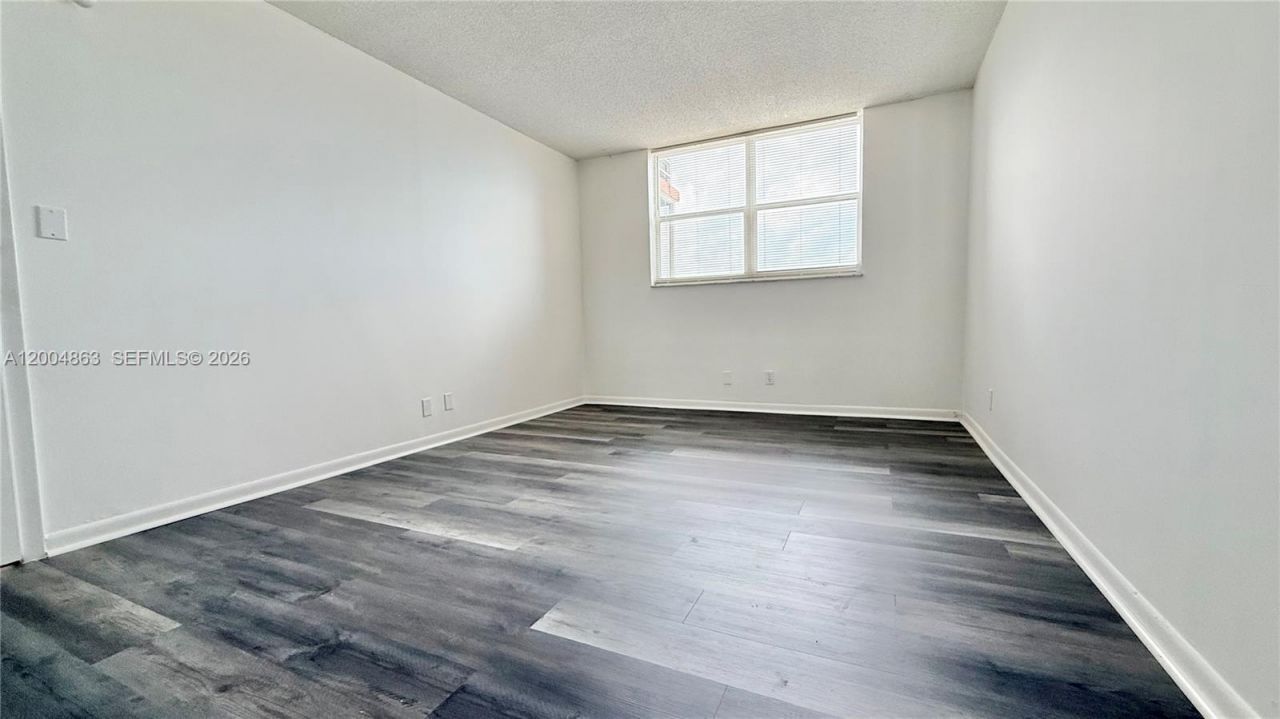 1830 Dixieanna St, Unit 404, Hollywood, FL 33020 Photo