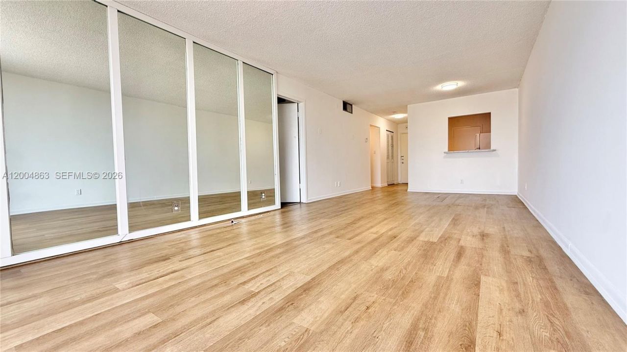 1830 Dixieanna St, Unit 404, Hollywood, FL 33020 Photo