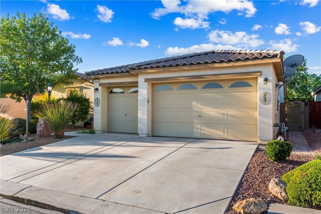 5823 Reeves Springs Avenue, Las Vegas, NV 89131 Main Photo