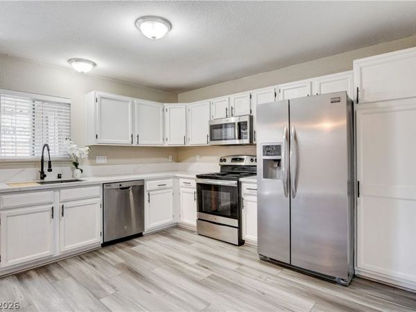 2510 Paradise Village Way , Las Vegas, NV 89120