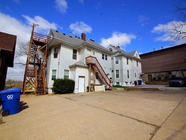 705 BRADY Street , Davenport, IA 52803