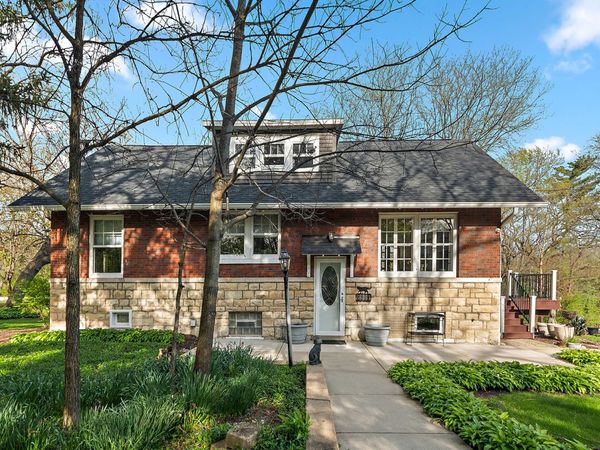 8609 W 121st Street , Palos Park, IL 60464