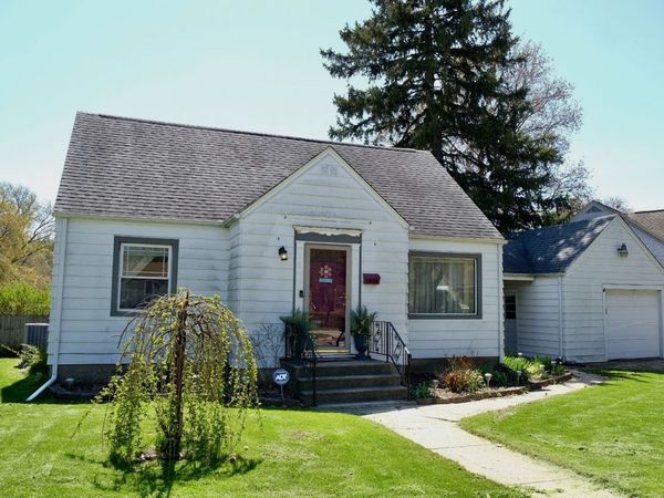 1804 E Gate Parkway , Rockford, IL 61108