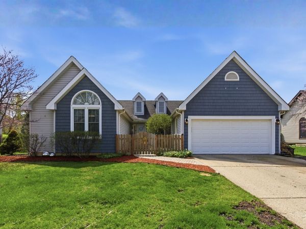 40 Fern Road , Lake Zurich, IL 60047