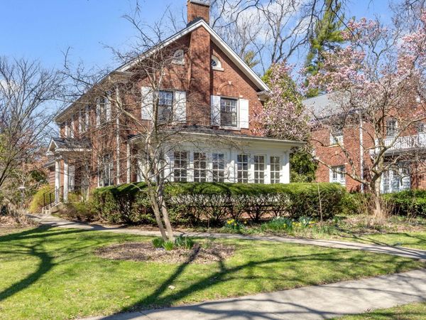 921 Fair Oaks Avenue , Oak Park, IL 60302