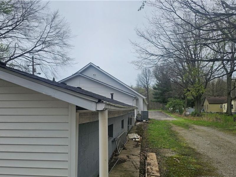 48443 Russia Road, Amherst, OH 44001 Photo 17