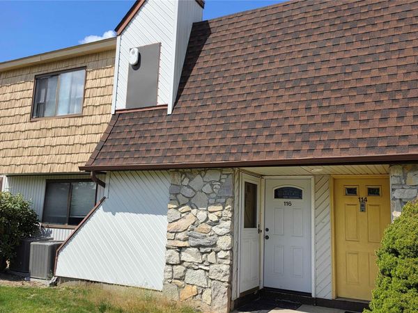 115 Pointe Circle S, Unit 115, Coram, NY 11727
