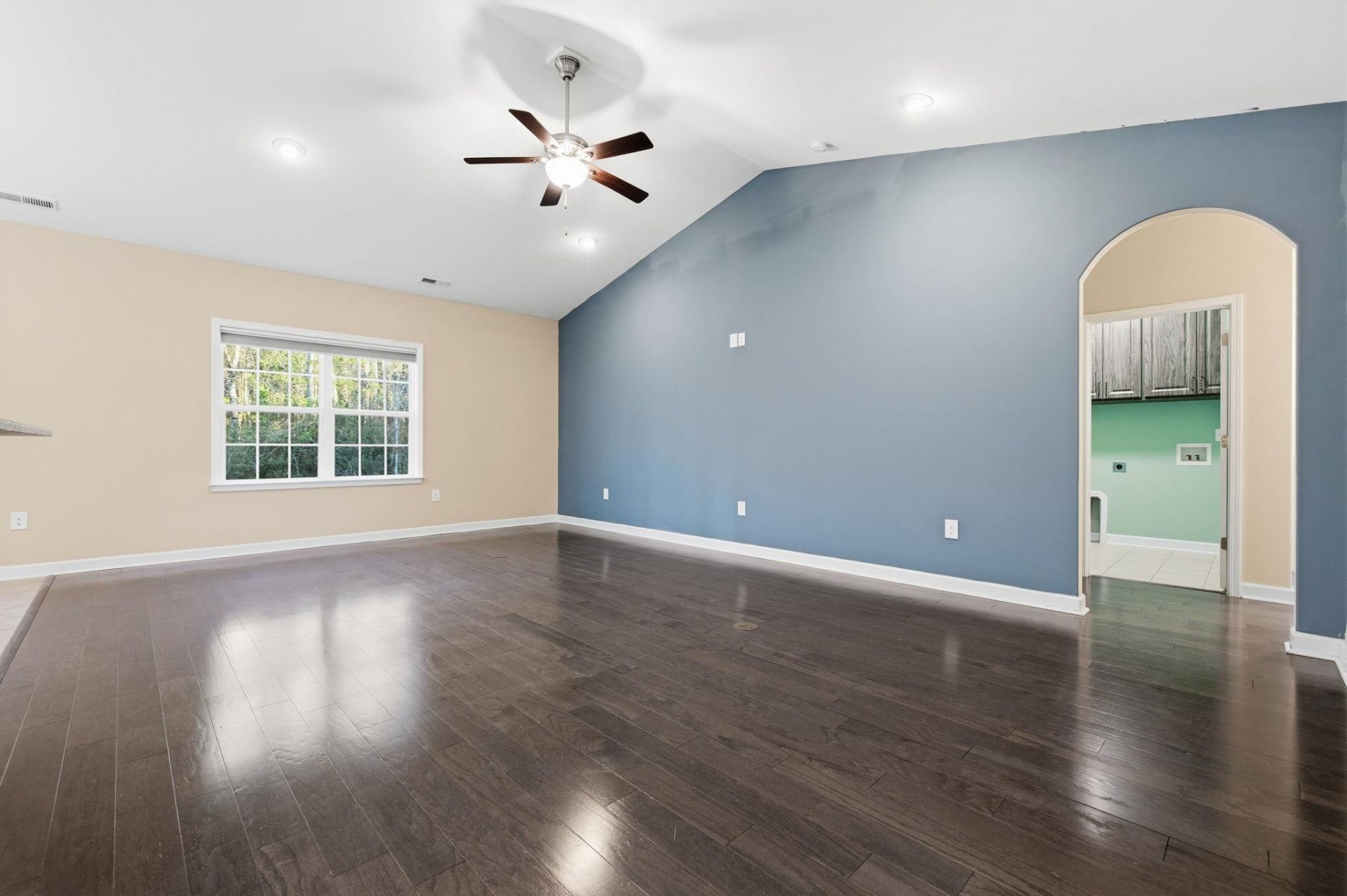 2820 Desert Rose St.  Photo 13