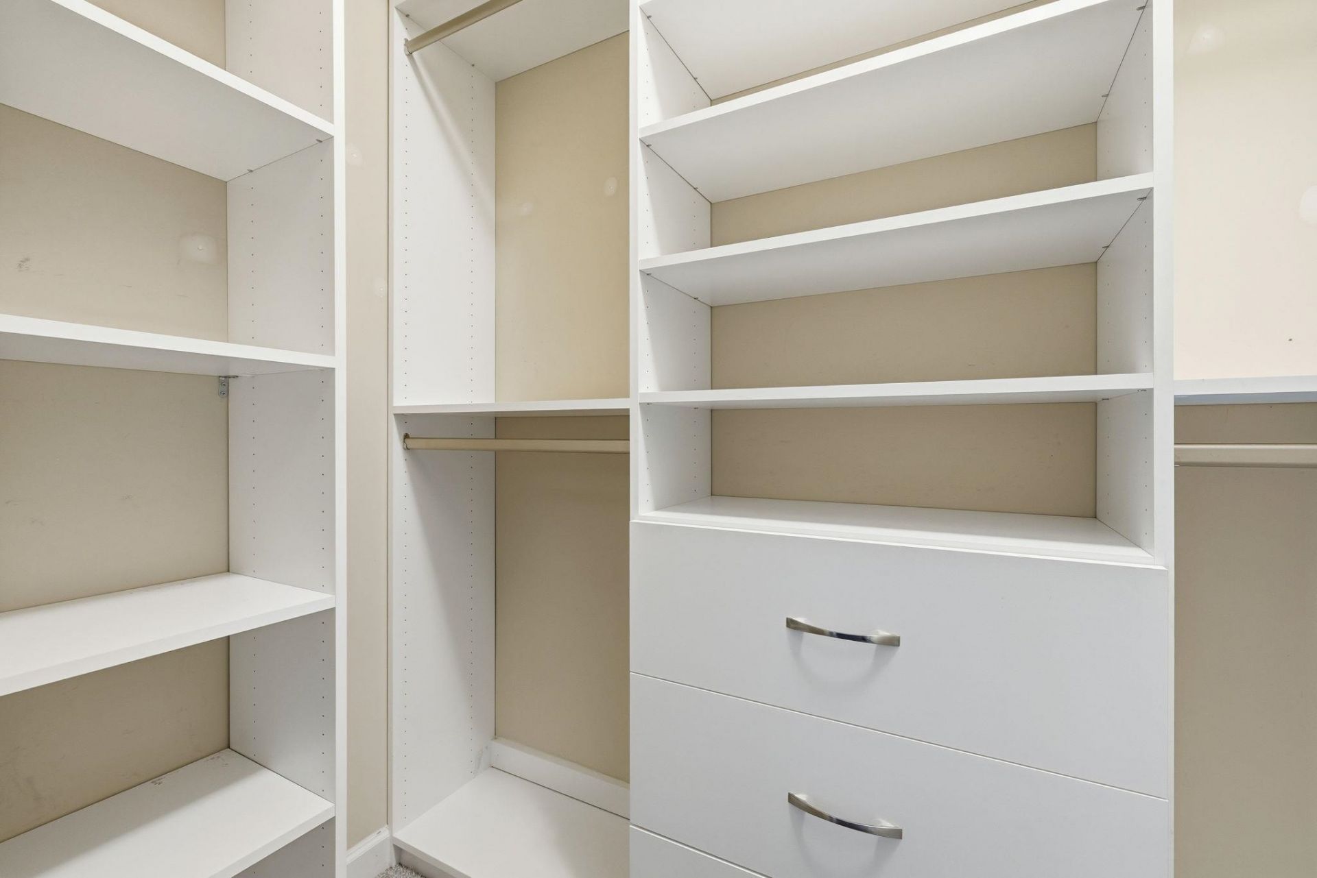 2820 Desert Rose St.  Photo 17