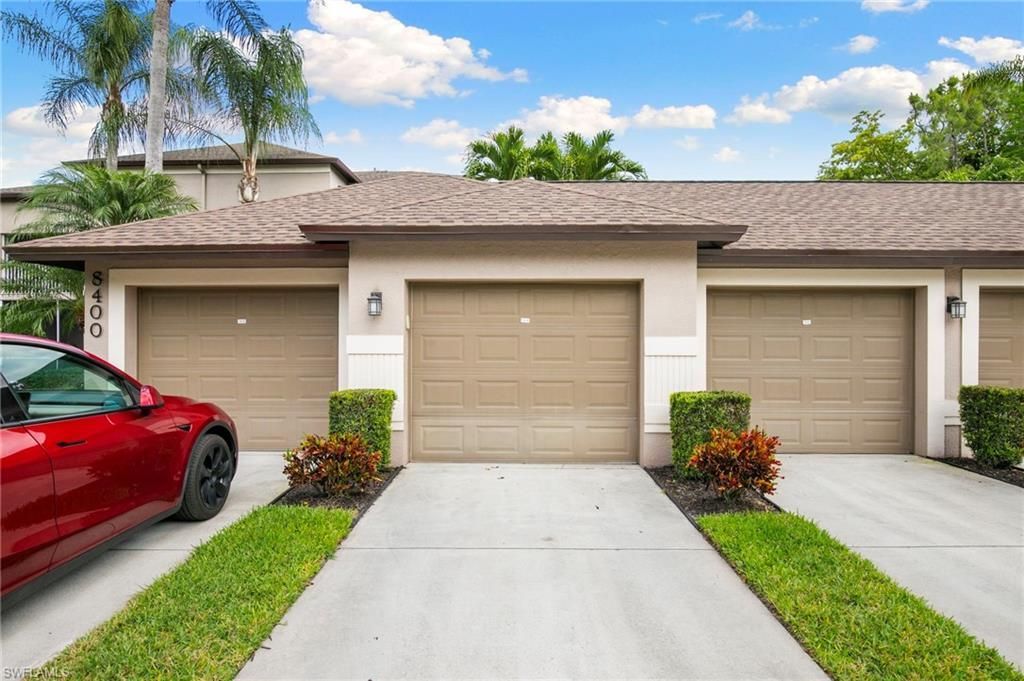 8400 Naples Heritage Dr, Unit 1524, Naples, FL 34112 Photo