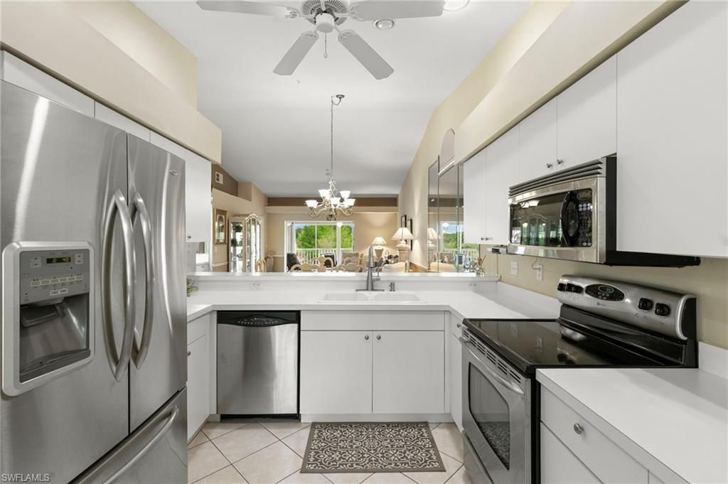 8400 Naples Heritage Dr, Unit 1524, Naples, FL 34112 Photo