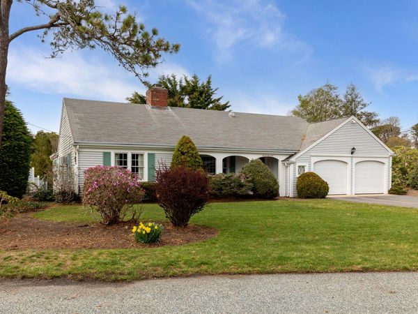 2 Par 3 Drive, South Yarmouth, MA 02664