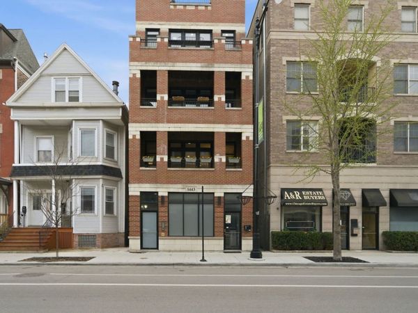 1443 W Belmont Avenue , Unit 1, Chicago, IL 60657