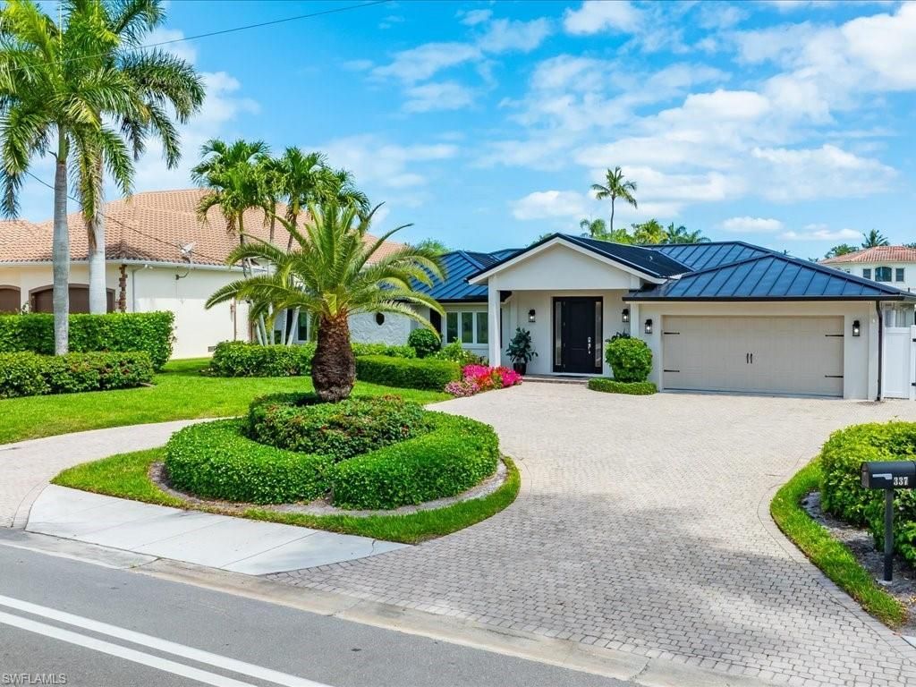 337 Mooring Line Dr, Naples, FL 34102 Photo